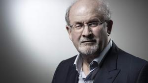 El escritor Salman Rushdie