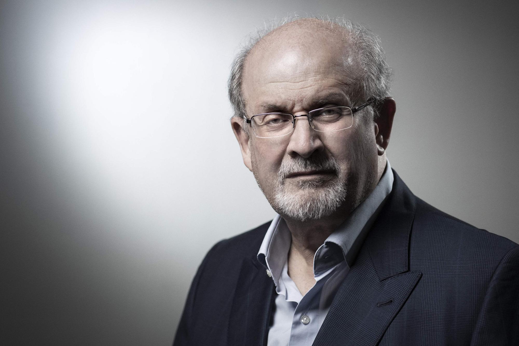 El escritor Salman Rushdie