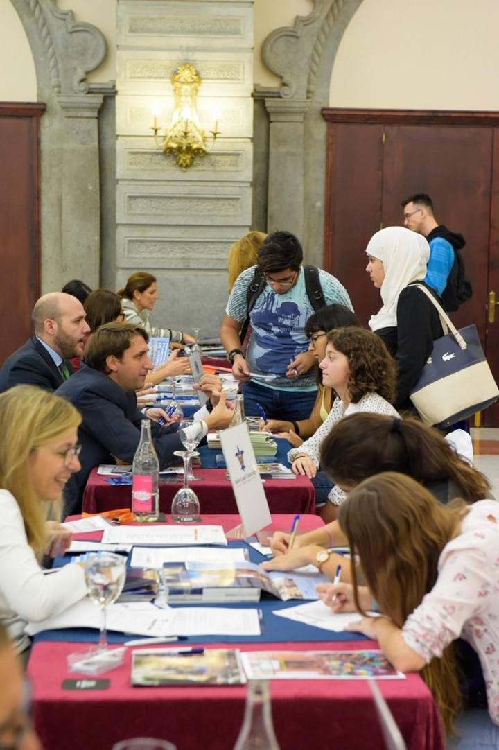 Sal??n de Orientaci??n Universitaria, Unitour, dirigido a alumnos de Bachillerato, padres y educadores