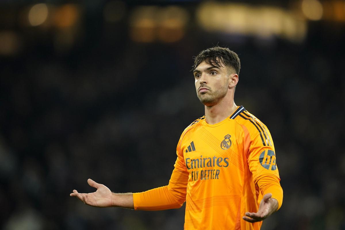 Raúl Asencio, en un partido con el Madrid