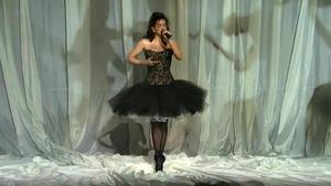 Fragmento de la actuación de la cantante Rosalía en el programa Saturday Night Life