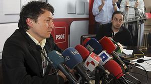 L’alcalde de Ponferrada, Samuel Folgueral, anuncia que sol·licitarà la baixa del PSOE aquest diumenge en roda de premsa.