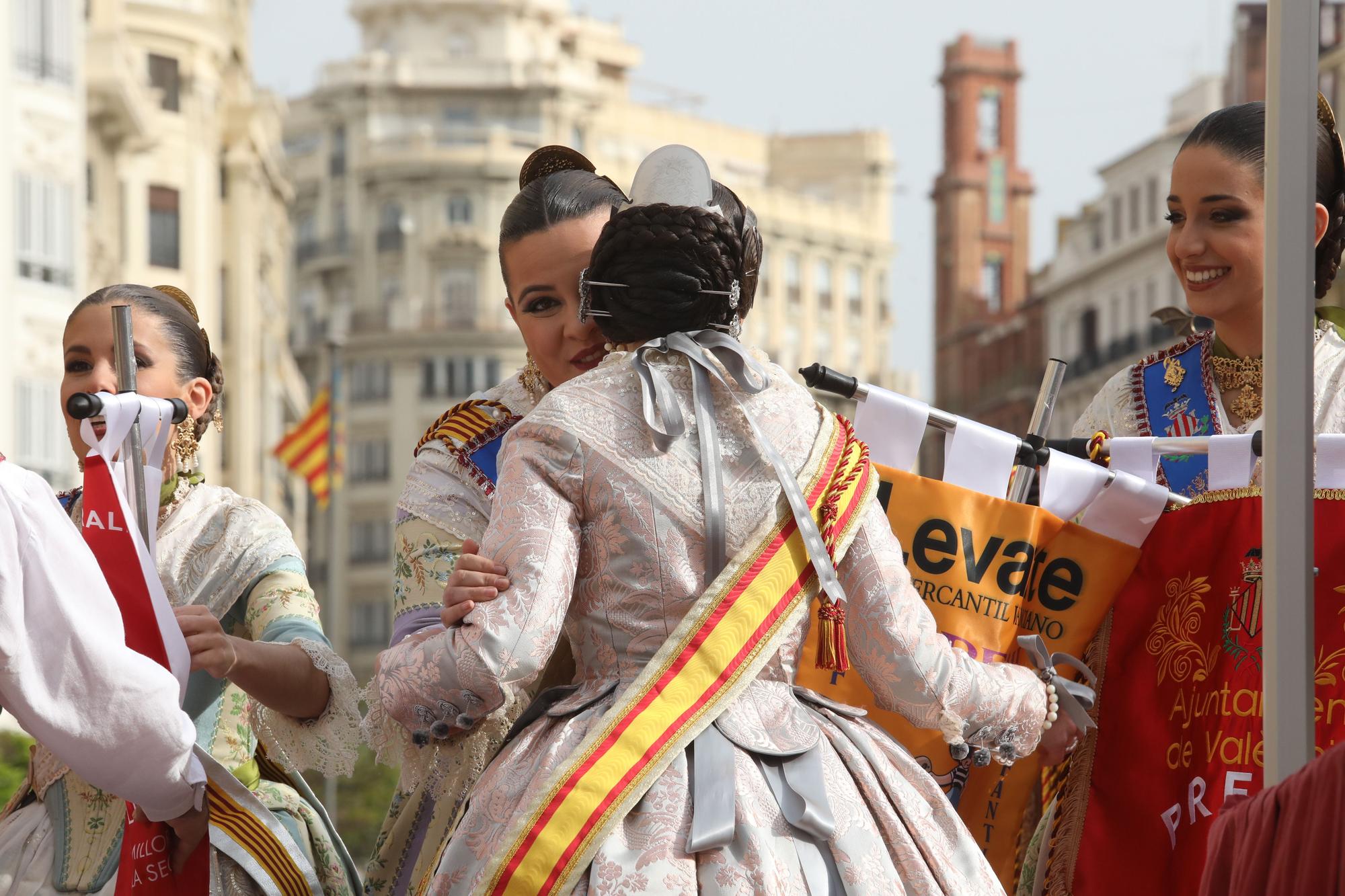 Entrega de los premios de las Fallas 2022 a las comisiones (I)