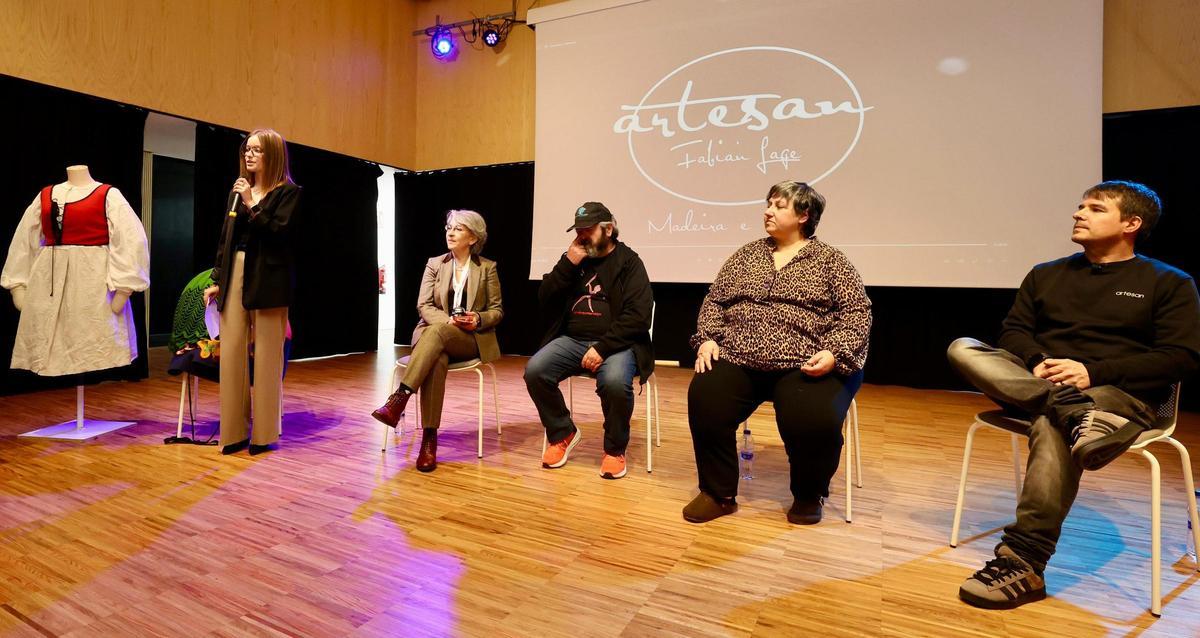 Inés Ramos, esda., Silvia Longueira, Xosé Collazo, Ana Nogareda e Fabián Lage.