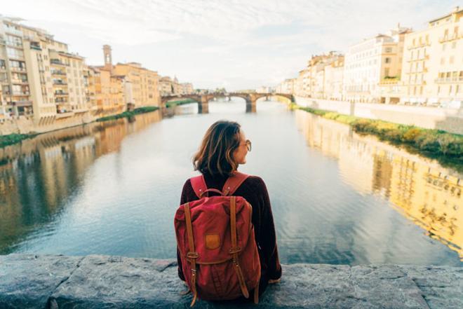 Viajera en el Puente Veccio de Florencia.