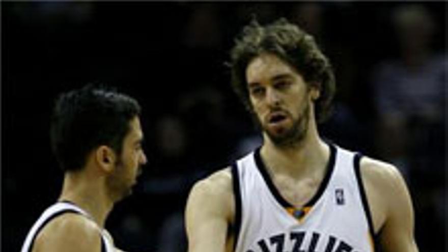 La buena actuación de Gasol y Navarro no puede con Nowitzki