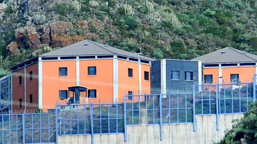 Hallan el cadáver de un joven en un centro de internamiento de Tenerife