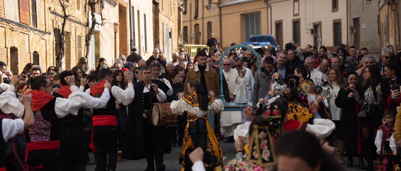 ZAMORA. BAILE DEL NIÑO VENIALBO