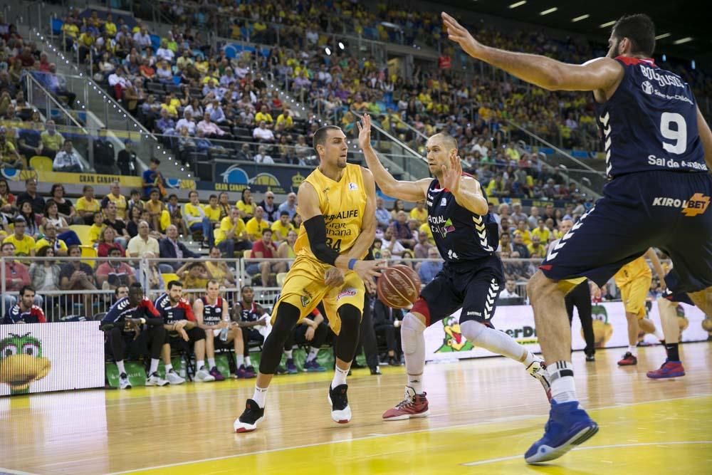 Herbalife Gran Canaria 93 - 87 Laboral Kutxa