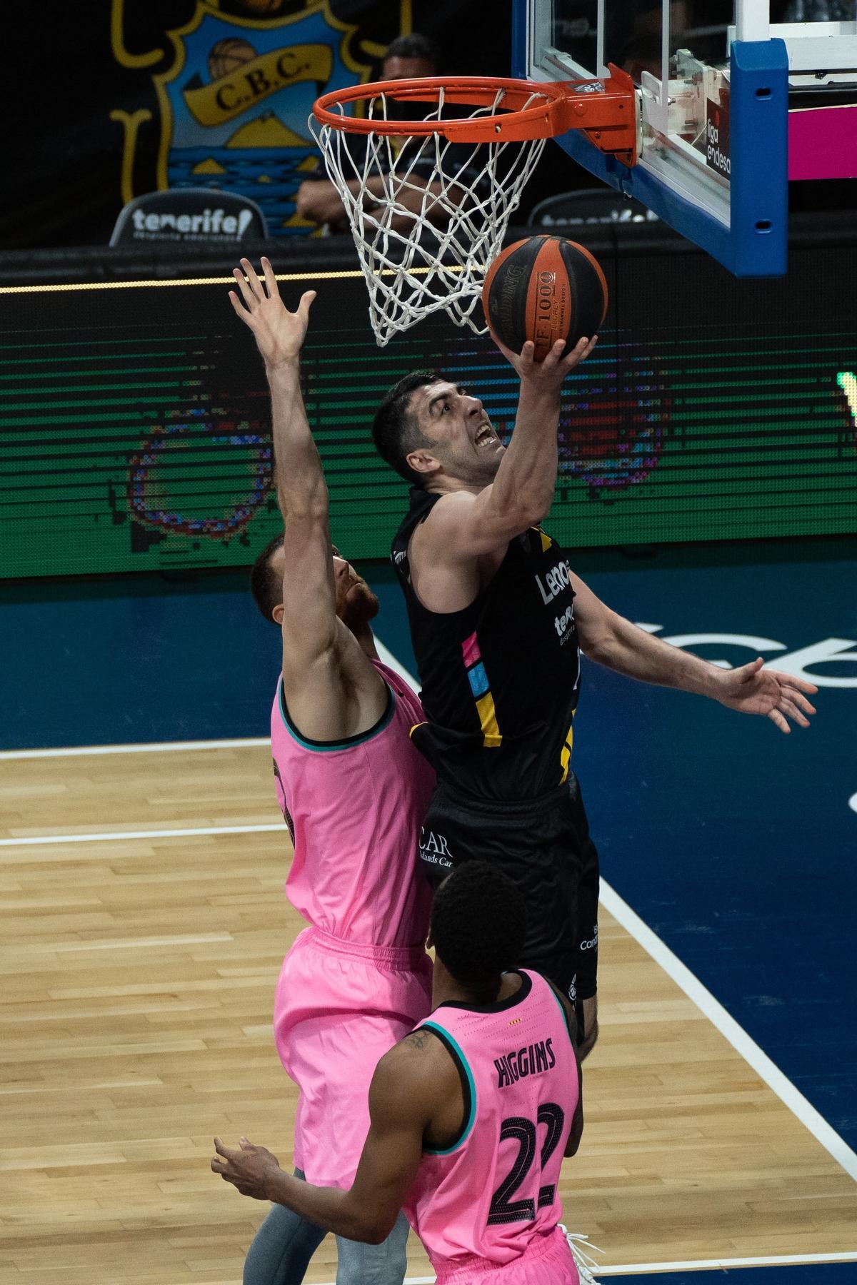 Giorgi Shermadini.
