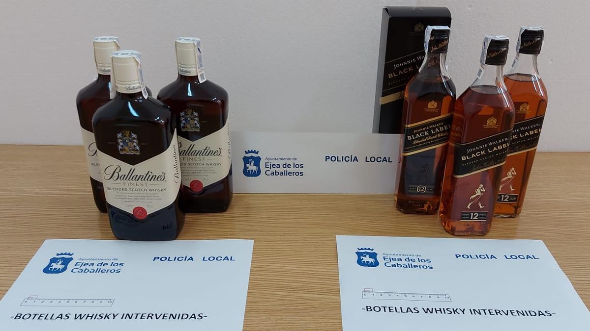 Botellas intervenidas por la Policía Local de Ejea.