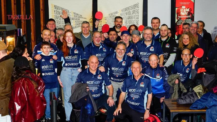 Pasión por el tenis de mesa en Oviedo: todos al cine con palas para ver el estreno de Marty Supreme