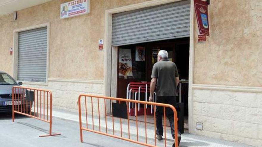 Un incendio en un restaurante  obliga a desalojar un edificio