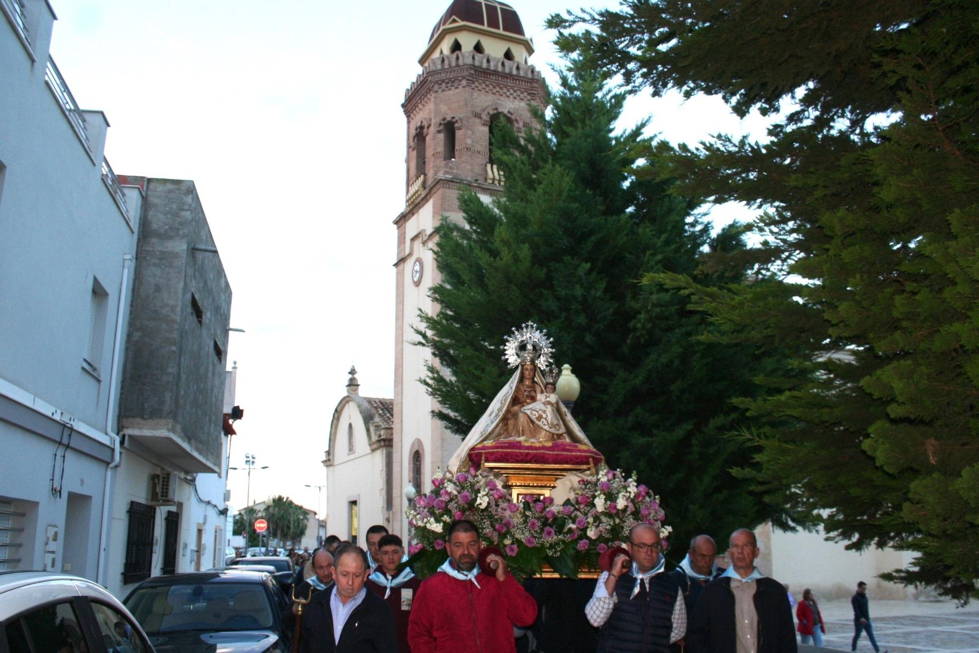 La Patrona de Lorca sale en procesión por el convento