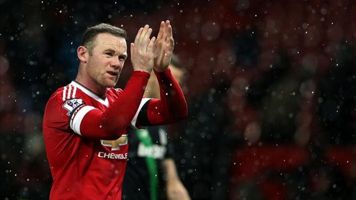Rooney aplaude a De Gea