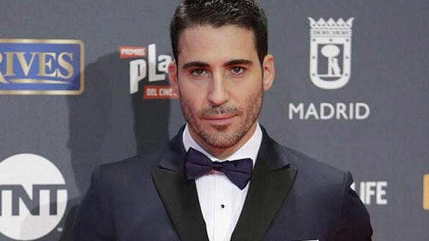 Miguel Ángel Silvestre pasa el verano junto a su novia