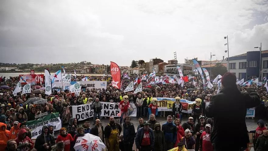 Concentración en A Pobra do Caramiñal en contra del proyecto de Altri
