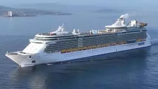 El megacrucero «Liberty of the Seas» debuta en Vigo con más de 3.000 pasajeros