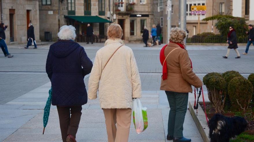 Las mujeres mayores son las que más dificultades pasan para llegar a final de mes