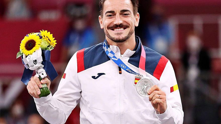 Damián Quintero, con su medalla de plata lograda en Tokio.