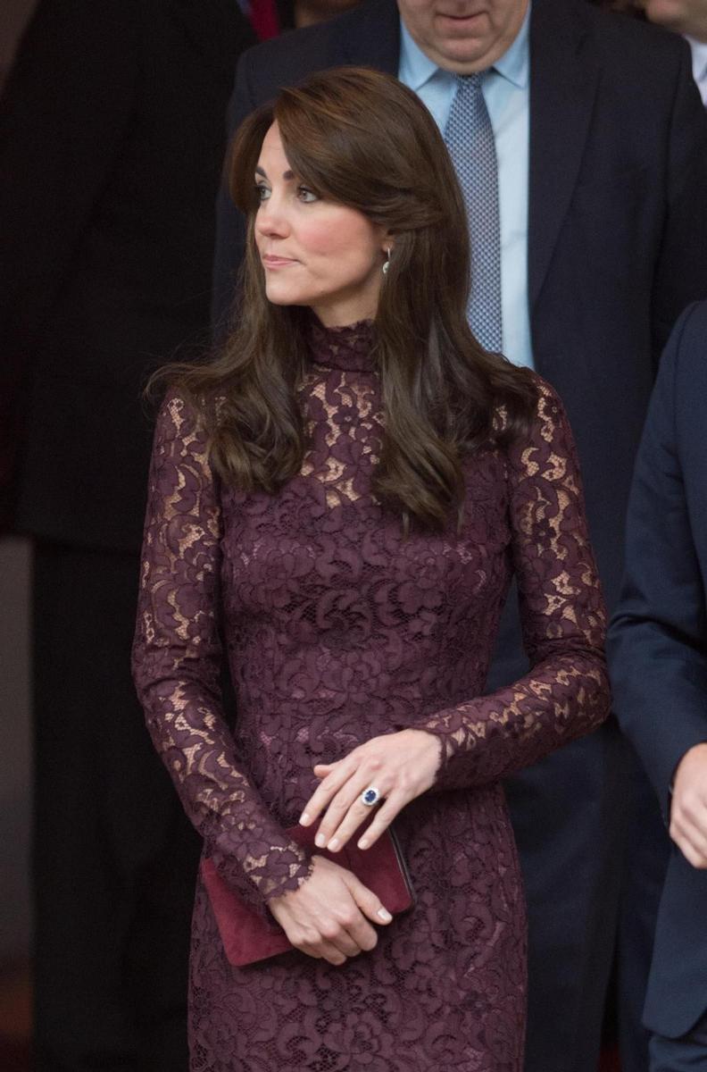 Kate Middleton con vestido de encaje de Dolce &amp; Gabbana