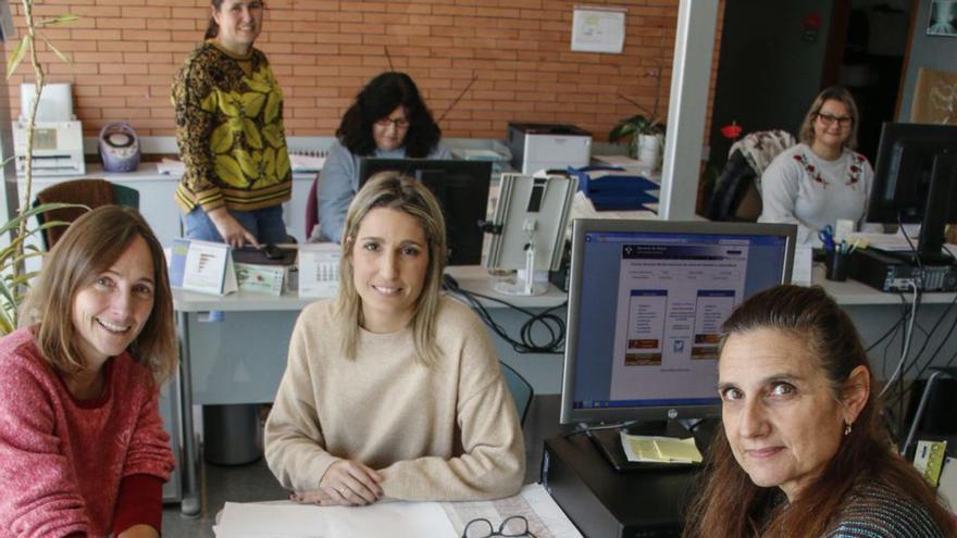 Natalia Izquierdo, Tatiana González y Ana González. |  | P. S.