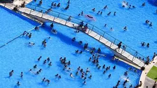 Las mejores piscinas de Barcelona 2025: con vistas, monumentales y en primera línea de playa