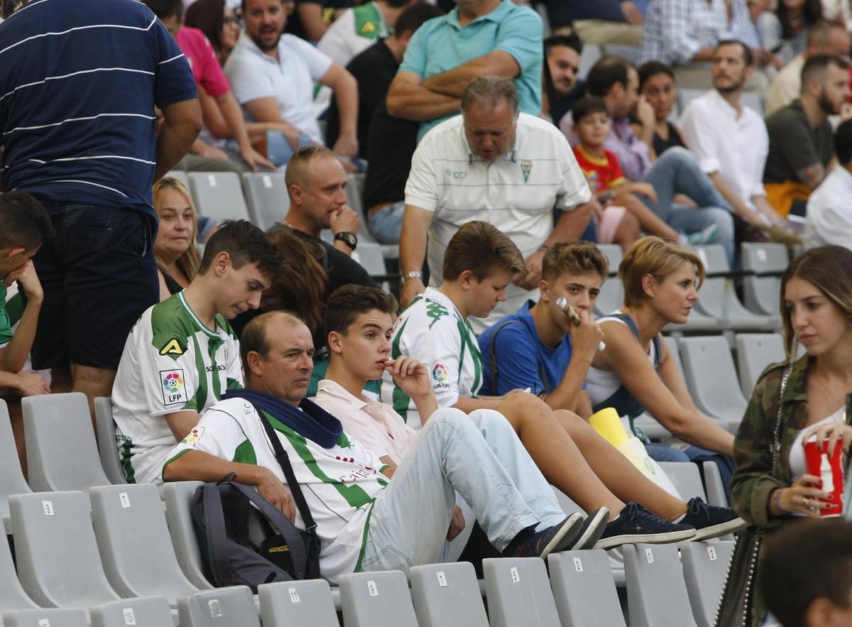 La afición cordobesista en el partido contra el Alarcón