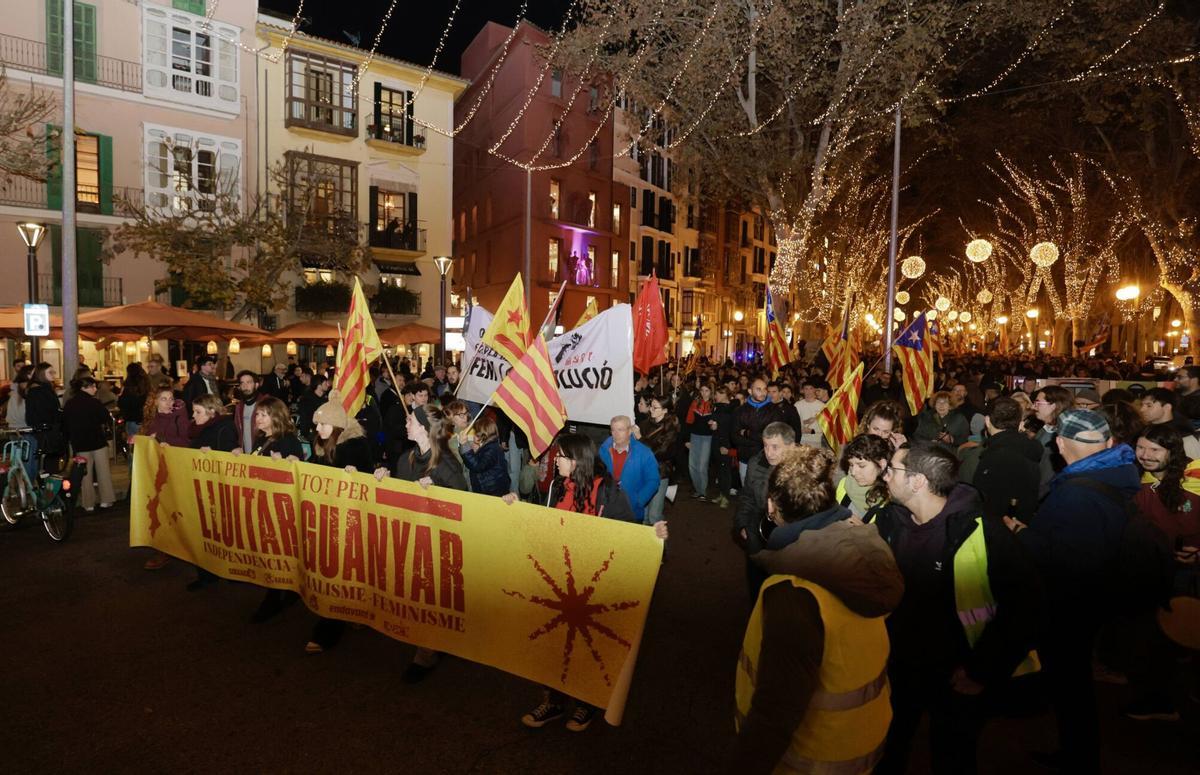 Así ha sido la manifestación reivindicativa por la Diada del 31D.