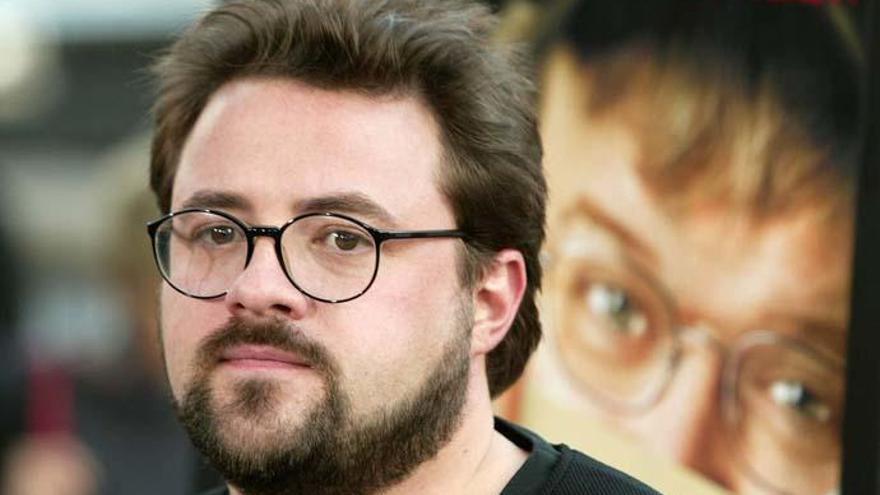 Kevin Smith ofrece alojamiento a Stan Lee