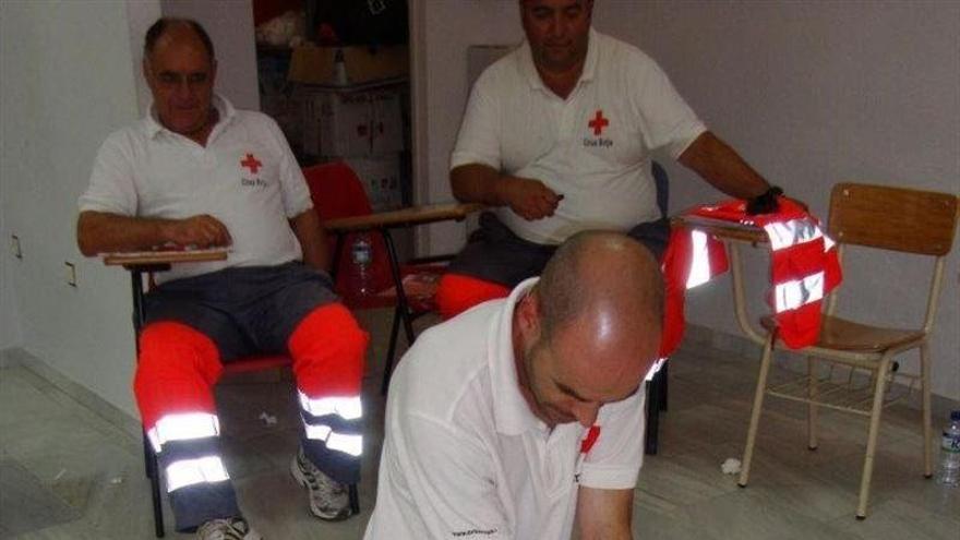 Ismael Rodríguez, voluntario de Cruz Roja Badajoz, recibe la Medalla de Bronce de Protección Civil