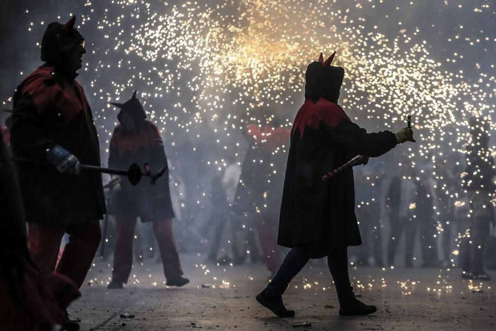 Los "correfocs" de Sarriá en Oviedo