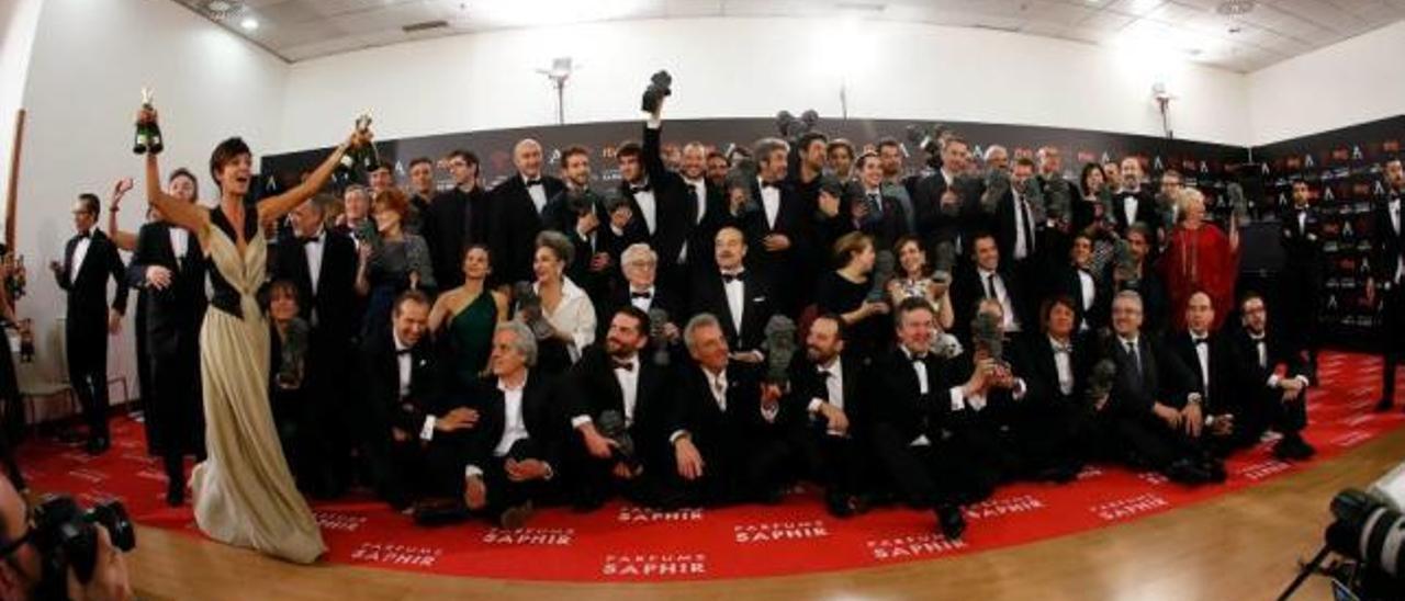 Foto de familia de los premiados en la gala de los Goya celebrada el sábado por la noche.