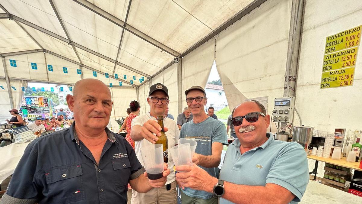 EN IMÁGENES: Parrilladas multitudinarias y chapuzones refrescantes en las fiestas de Pillarno