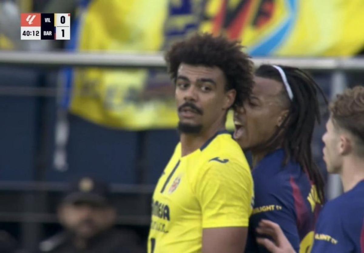 Koundé le recriminó la acción a Renato Veiga