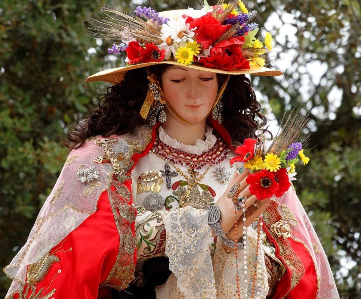 La Virgen de Bótoa, con su pamela.