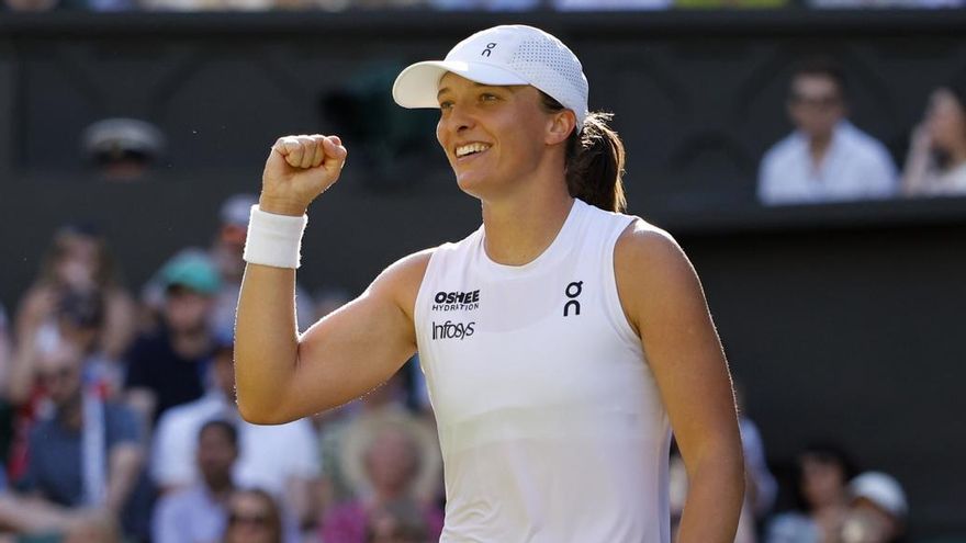 Destrozo histórico de Swiatek para reinar en Wimbledon
