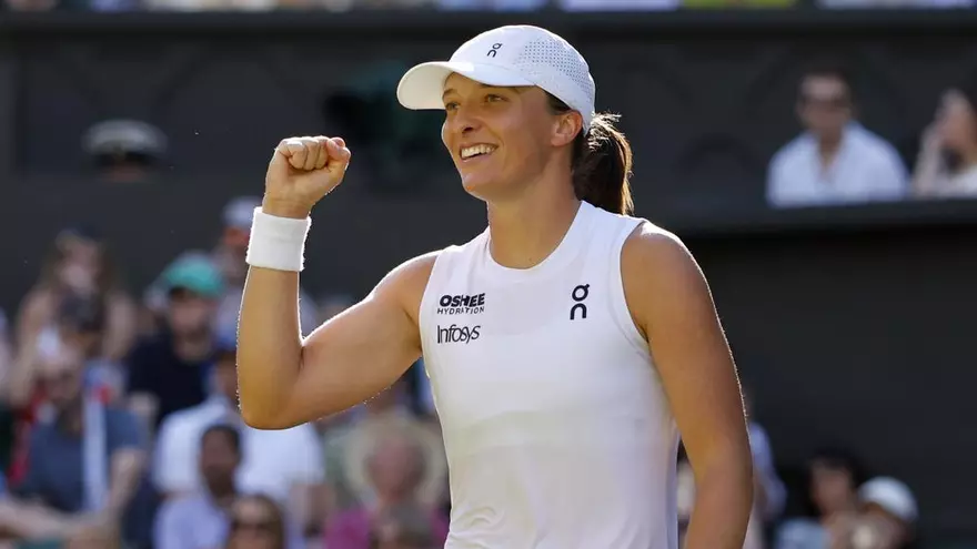 Destrozo histórico de Swiatek para reinar en Wimbledon