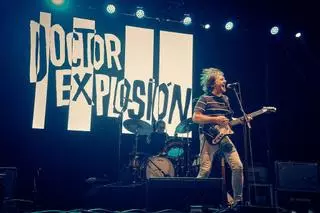 Música, historias y temas inéditos de los 30 años de Doctor Explosión llenarán la Sala Z