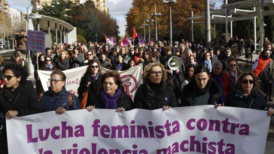 Zamora se manifiesta contra la violencia machista. | Jose Luis Fernández