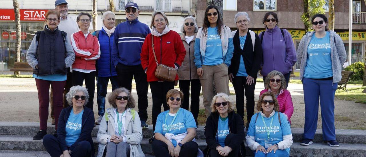 Grupo de la mañana en las escaleras de la Plaza de Galicia.