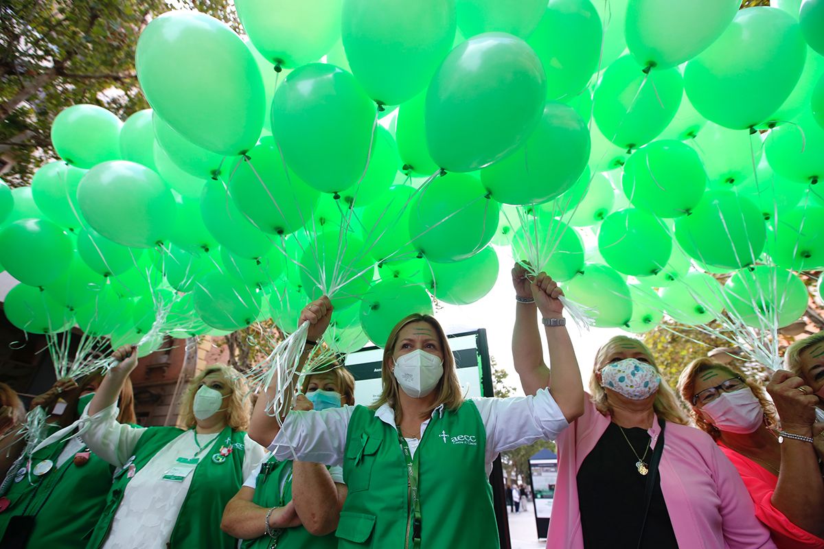 Medio centenar de investigadores buscan mejores tratamientos contra el cáncer en Córdoba