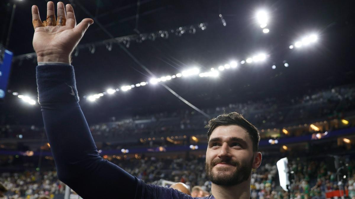 La marcha de Fàbregas será muy difícil de suplir