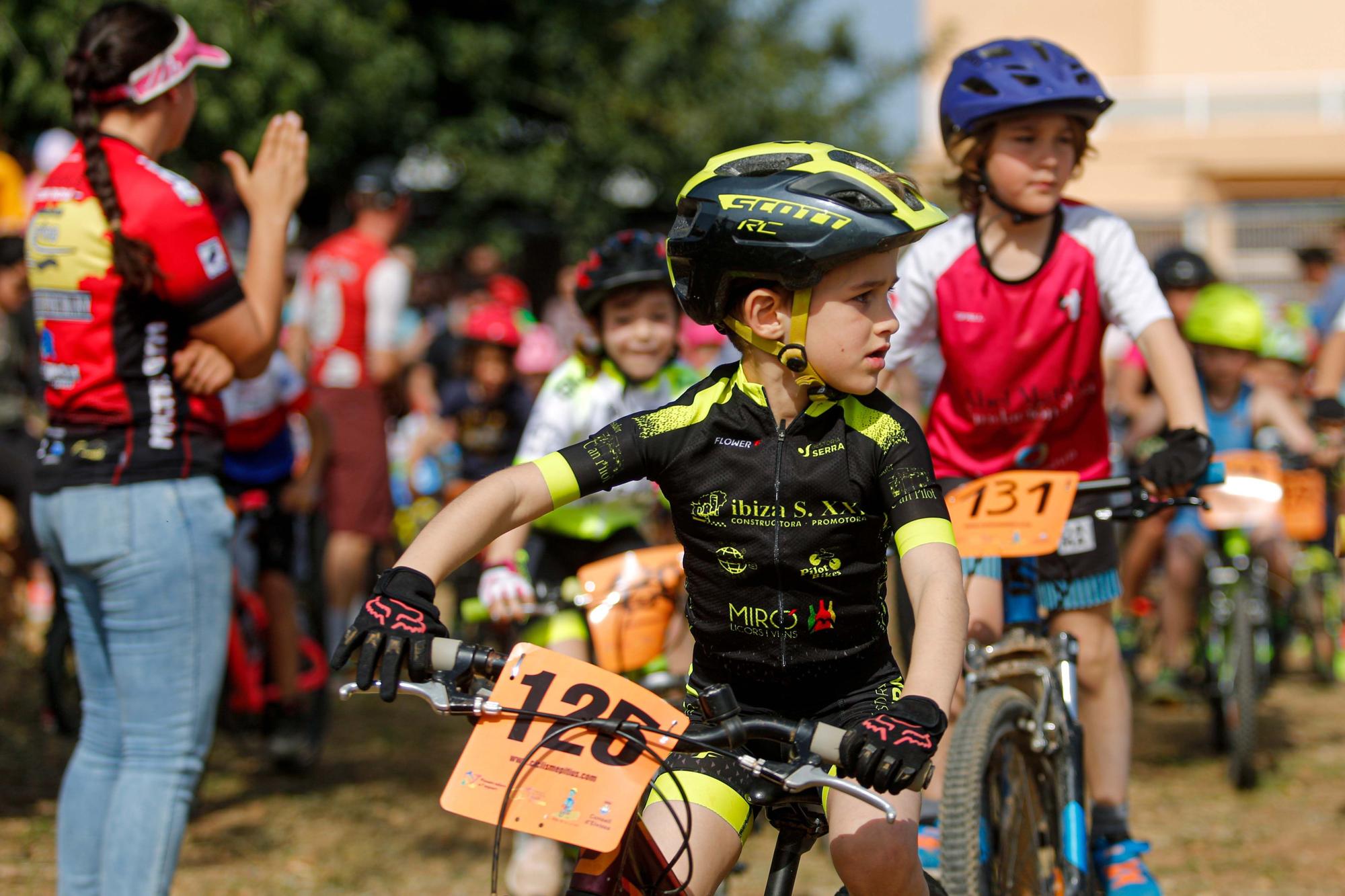 Los más pequeños de Ibiza aprenden a manejar con Bicykids