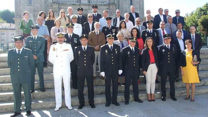 Asistentes a la celebración del Día de la Policía en Marín. // Santos Álvarez