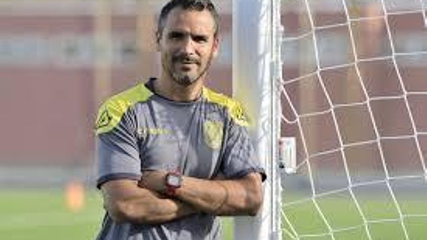 El misil de Ángel López a la factoría de la UD Las Palmas: &quot;Tonono lleva más de 20 años y tienen el &#039;chollito&quot;