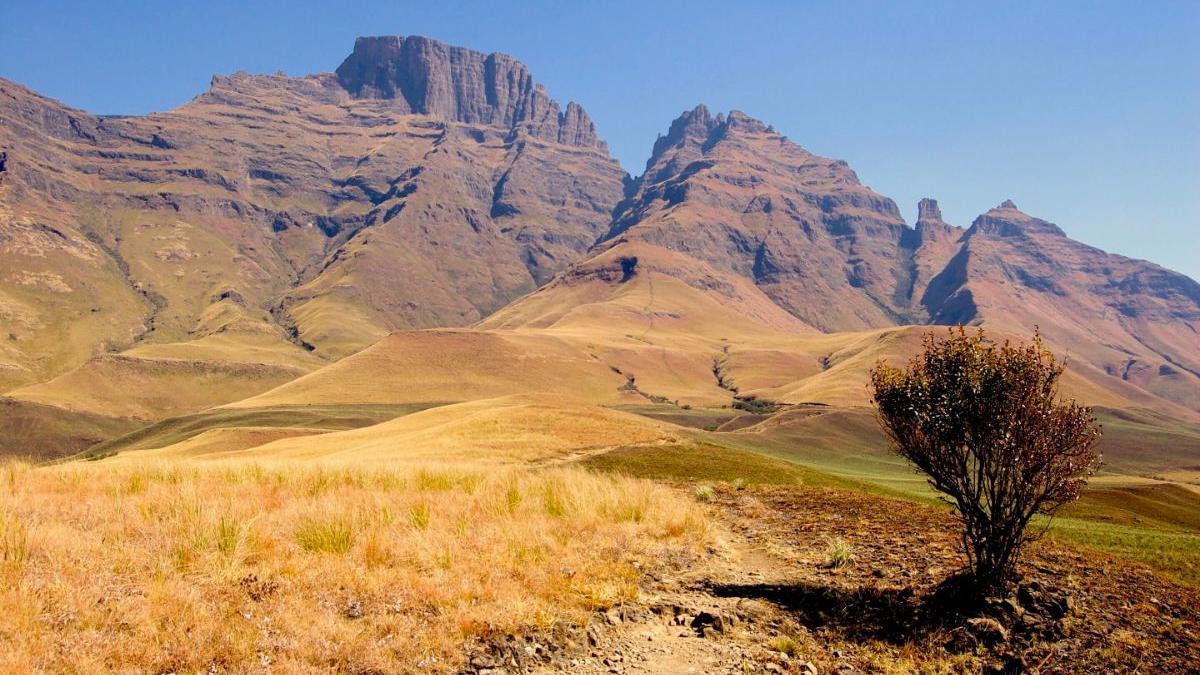 Escarpa de Drakensberg, en el sur de África. Un ejemplo claro de las elevaciones generadas a partir del fenómeno que los científicos han logrado describir.