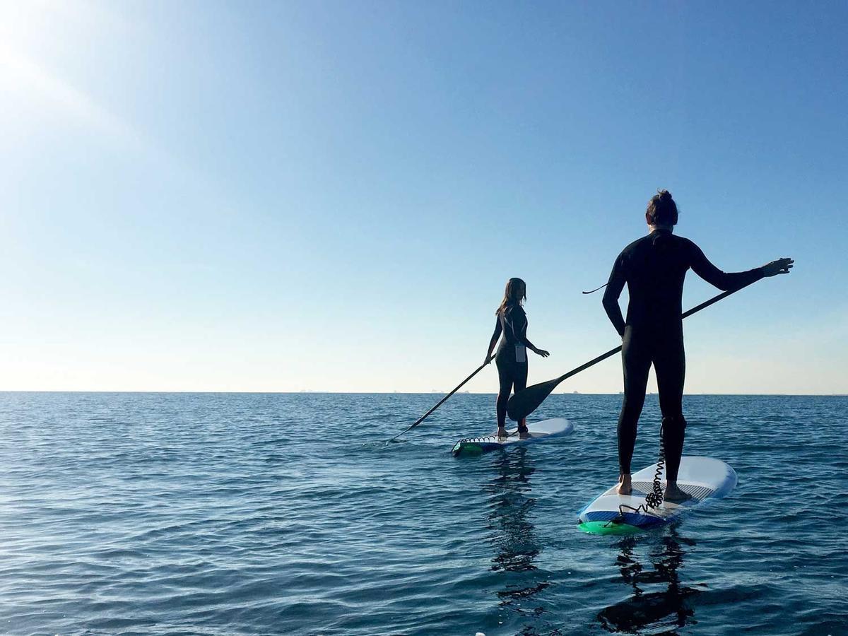 Paddle surf