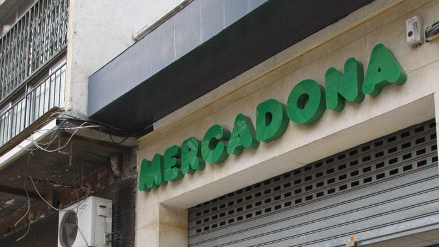 La entrada de un supermercado Mercadona, en Málaga capital.