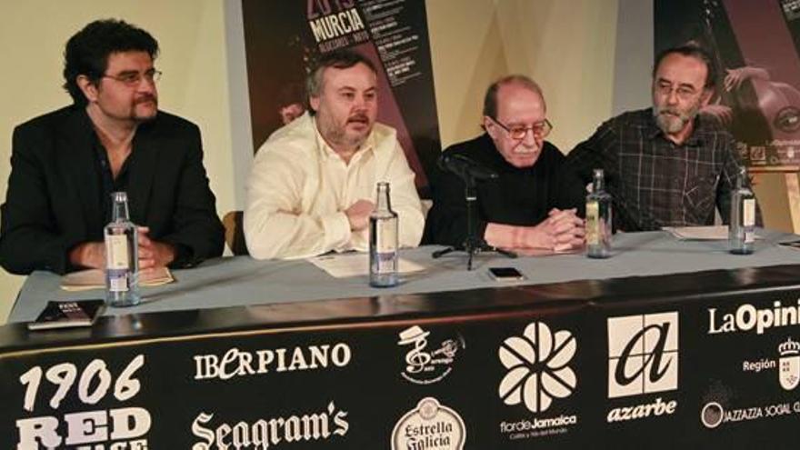Patxi Valverde, Jota, Juan Claudio Cifuentes y José Antonio García -de izq. a dcha.-